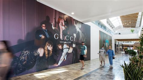 gucci roseville galleria